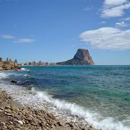 Estrella Villa *