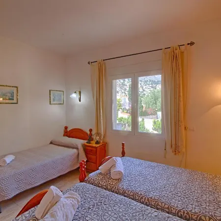 Estrella Villa